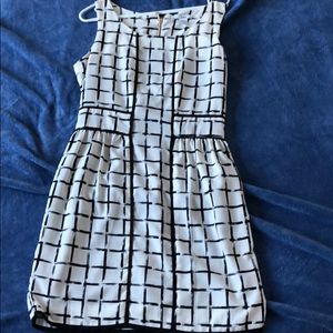 BarIII WHITE AND BLACK DRESS